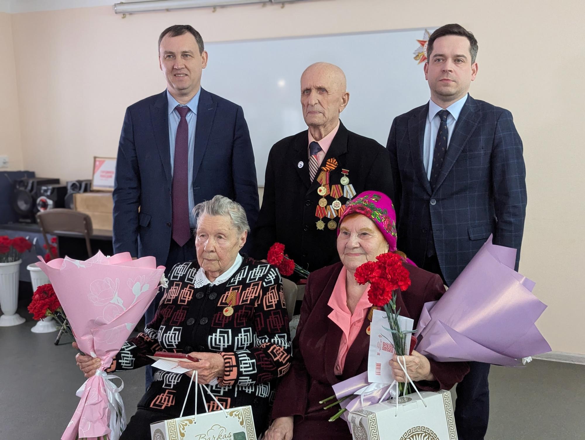 За вклад в Великую Победу